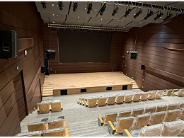 互联网公司多功能报告厅首选：QSC专业扩声方案，腾讯总部同款声学体验